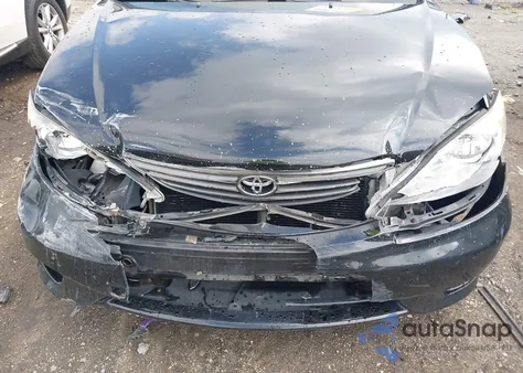 2006 Toyota Camry Le z USA, uszkodzony, nr VIN JTDBE30K563056004